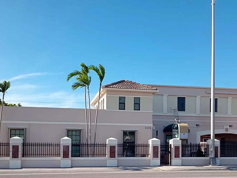 Commercial painting contractor in Miami